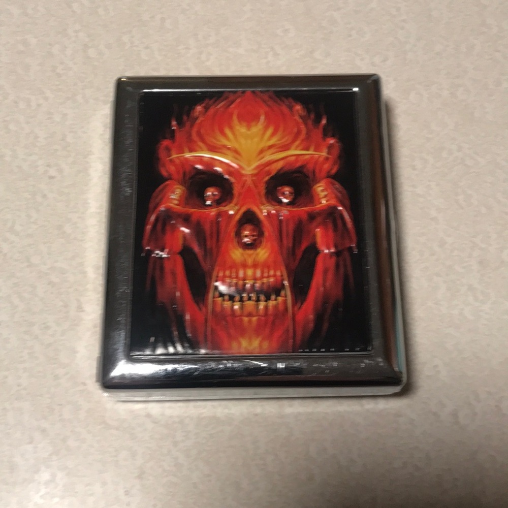 Small metal case